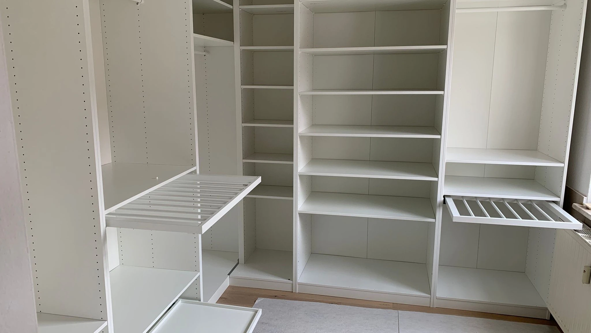 Furniture assembly